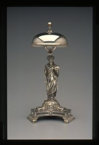 Dzwonek obiadowy, ok. 1860-70 (srebrny) autorstwa John Bogert