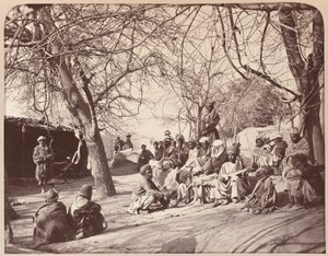 Scena uliczna w mieście Dżalalabad, 1878 autorstwa John Burke