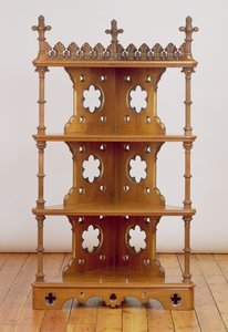 Rzeźbiony i złocony gotycki narożnik What-Not, ok. 1860 (drewno orzechowe)