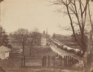 Pociąg wagonów wojskowych wjeżdżający do Petersburga w Wirginii, kwiecień 1865 r.