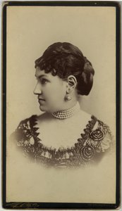 Pani William Astor (odbitka w sepii)