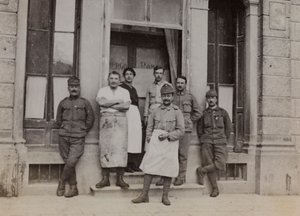 Album "Moja wojna światowa - wspomnienia Frontu Południowo-Zachodniego w Karyntii, Włochy, Trentino-Alto Adige) 31.03.1915-12.11.1918 - Josef Zohles Vienna": portret zbiorowy przed