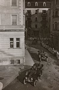 Album "Moja wojna światowa - wspomnienia Frontu Południowo-Zachodniego w Karyntii, Włochy, Trentino-Alto Adige) 31.03.1915-12.11.1918 - Josef Zohles Vienna": pojazdy wojskowe w Villac autorstwa Josef Zohles