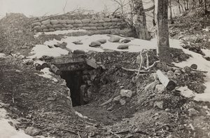 Album "Moja wojna światowa - wspomnienia Frontu Południowo-Zachodniego w Karyntii, Włochy, Trentino-Górna Adyga) 31.03.1915-12.11.1918 - Josef Zohles Wiedeń": bunkier wojskowy (zdjęcie czarno-białe) autorstwa Josef Zohles