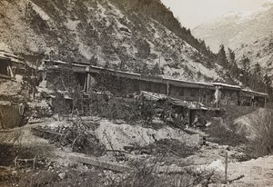 Album "Moja wojna światowa - wspomnienia Frontu Południowo-Zachodniego w Karyntii, Włochy, Trentino-Alto Adige) 31.03.1915-12.11.1918 - Josef Zohles Wiedeń": koszary wojskowe (b/w fot. autorstwa Josef Zohles