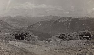 Album "Moja wojna światowa - wspomnienia Frontu Południowo-Zachodniego w Karyntii, Włochy, Trentino-Alto Adige) 31.03.1915-12.11.1918 - Josef Zohles Wiedeń": schrony dla broni w Al. autorstwa Josef Zohles