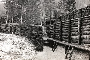 Album "Moja wojna światowa - wspomnienia Frontu Południowo-Zachodniego w Karyntii, Włochy, Trentino-Alto Adige) 31.03.1915-12.11.1918 - Wiedeń Josefa Zohlego": Bariera z bali w autorstwa Josef Zohles