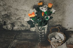 Świece dla marynarzy, z serii Chapelle du Canal, 2016 (zdjęcie) autorstwa Joy Lions