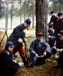 Żołnierze francuscy, Marna, wrzesień 1914 (autochrom) autorstwa Jules Gervais-Courtellemont