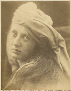Studium Beatrice Cenci, wrzesień 1870. autorstwa Julia Margaret Cameron