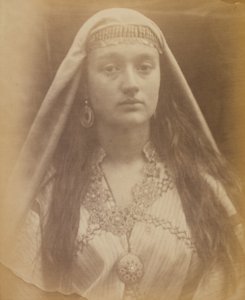 Balaustion, październik 1871 autorstwa Julia Margaret Cameron