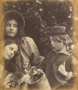 Elizabeth Keown, Kate Keown i Freddy Gould autorstwa Julia Margaret Cameron