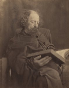 Czytanie Tennysona, 1865. autorstwa Julia Margaret Cameron