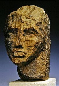 Młoda Nostalgiczna Dziewczyna (piaskowiec) autorstwa Julio Gonzalez