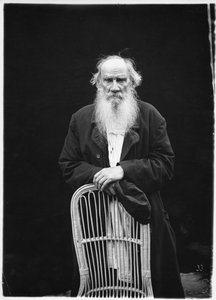 Lew Tołstoj, ok. 1908 (zdjęcie czarno-białe)
