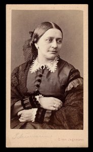 Portret Klary Schumann (1819-1896), autorstwa Jagemanna, Carl von (1819-1883). Zdjęcie albuminy