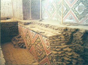 Wnętrze piramidy, prawdopodobnie kompleksu świątynnego, zbudowanego przez lud Moche, ok. 200-500 r. n.e. (zdjęcie) (szczegóły patrz 138729) autorstwa Katie Attenborough