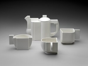 Serwis do herbaty suprematystycznej autorstwa Kazimir Severinovich Malevich