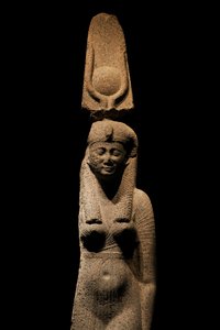 Cleopatra; The Search for the Last Queen of Egypt; Katalog wystawy; strona 107; Cleopat..., 2011 (zdjęcie) autorstwa Kenneth Garrett