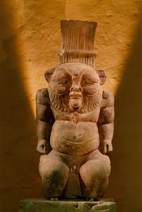 Wapienny posąg boga Besa, późny okres, 2002 r. (zdjęcie ilustracyjne) autorstwa Kenneth Garrett