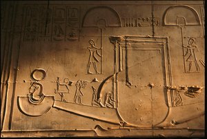Relief kory ze świątyni Setiego I, Abydos, Egipt, 2005 r. (zdjęcie) autorstwa Kenneth Garrett