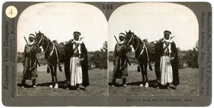 Szejk i jego ochroniarz, Syria, 1900. autorstwa Keystone View Company