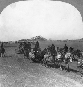 Japoński wojskowy pociąg transportowy, Mandżuria, 1906 autorstwa Keystone View Company