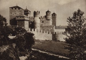 Włochy: Castello Fenis, Val d