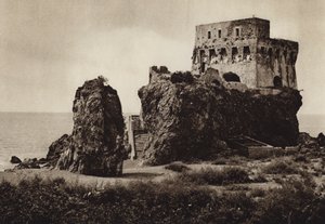 Włochy: Castello Praia a Mare, Kalabria (zdjęcie czarno-białe) autorstwa Kurt Hielscher