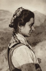 Włochy: Kostium Morano Calabro (zdjęcie czarno-białe)