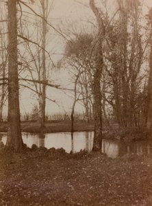 Album I wojny światowej we Friuli-Wenecji Julijskiej: staw w parku Villa Brazza, Szpital Wojenny nr. 17, Soleschiano Manzano autorstwa L. Verdiani