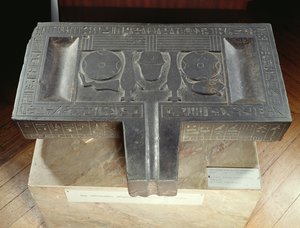 Tablica wotywna Hor-ir-aa, Saite (bazalt) autorstwa Late Period Egyptian