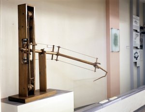 Skrzydło o zmiennym nachyleniu, model wg rysunku Leonarda da Vinci (Leonardo da Vinci). Muzeum Nauki i Techniki, Mediolan. autorstwa Leonardo da (after) Vinci