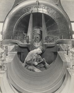 Serce turbiny autorstwa Lewis W. Hine