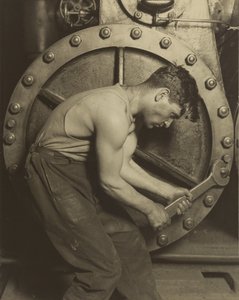 Mechanik i pompa parowa autorstwa Lewis W. Hine