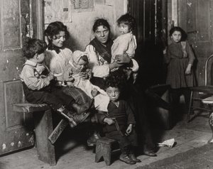 Włoski dom w pobliżu Hull House, Chicago, 1910 autorstwa Lewis Wickes Hine