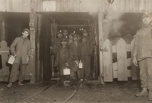 Na koniec dnia, Pensylwania, 7 stycznia autorstwa Lewis Wickes Hine