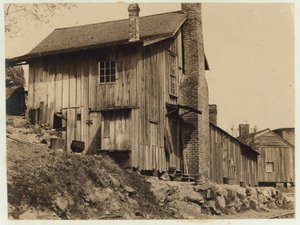 Mieszkanie dla robotników w Rome Hosiery Mill, Georgia, 1913 autorstwa Lewis Wickes Hine