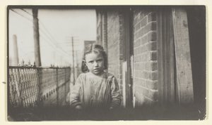 Lilie Stainers, 7 lat. Atlanta, Georgia autorstwa Lewis Wickes Hine