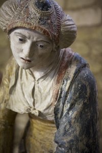 Święta niewiasta w czepku (kamień malowany) autorstwa Ligier Richier
