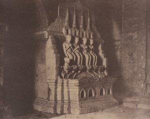 Nr 23: Pugahm Myo [Pagan]. Figury w Pagodzie Damayangyee [Dhamma-yan-gyi]. autorstwa Linnaeus Tripe