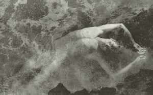Dziecko oceanu (zdjęcie czarno-białe) autorstwa Lionel Wendt
