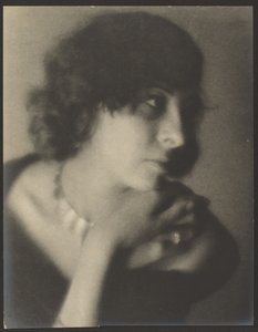 Adryanne autorstwa Louis Fleckenstein