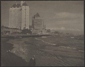 [Scena na plaży z wieżowcem] autorstwa Louis Fleckenstein