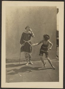 [Tancerze na dachu] autorstwa Louis Fleckenstein