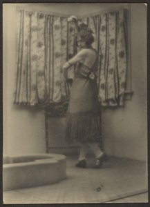 [Tancerka] autorstwa Louis Fleckenstein