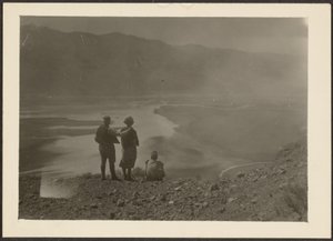 [Postacie w Desert Oasis] autorstwa Louis Fleckenstein