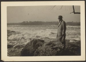 autorstwa Louis Fleckenstein