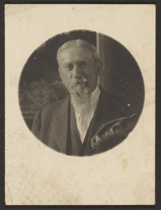 [Mężczyzna z długą brodą] autorstwa Louis Fleckenstein