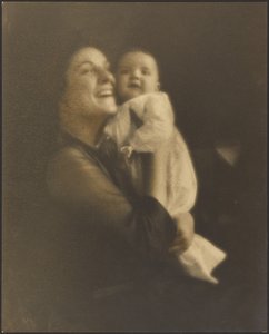 [Mama i dziecko w białych sukienkach] autorstwa Louis Fleckenstein